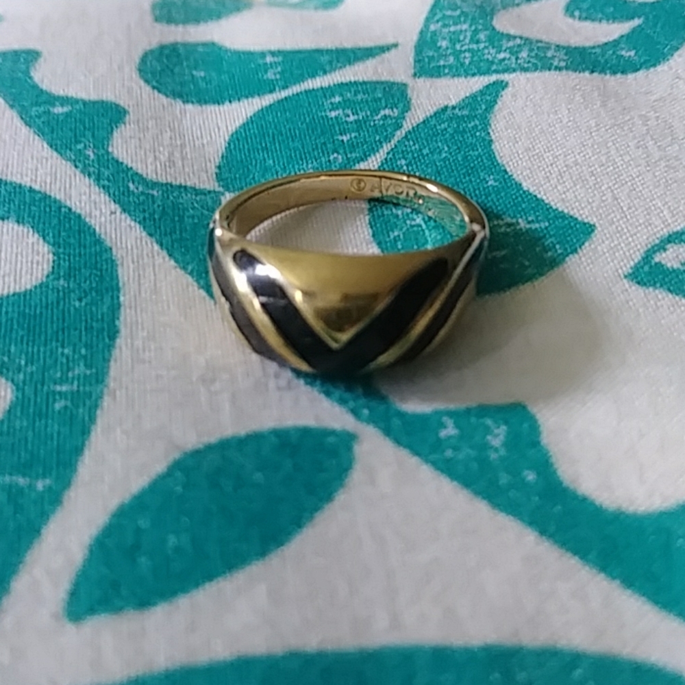 Avon vintage ring